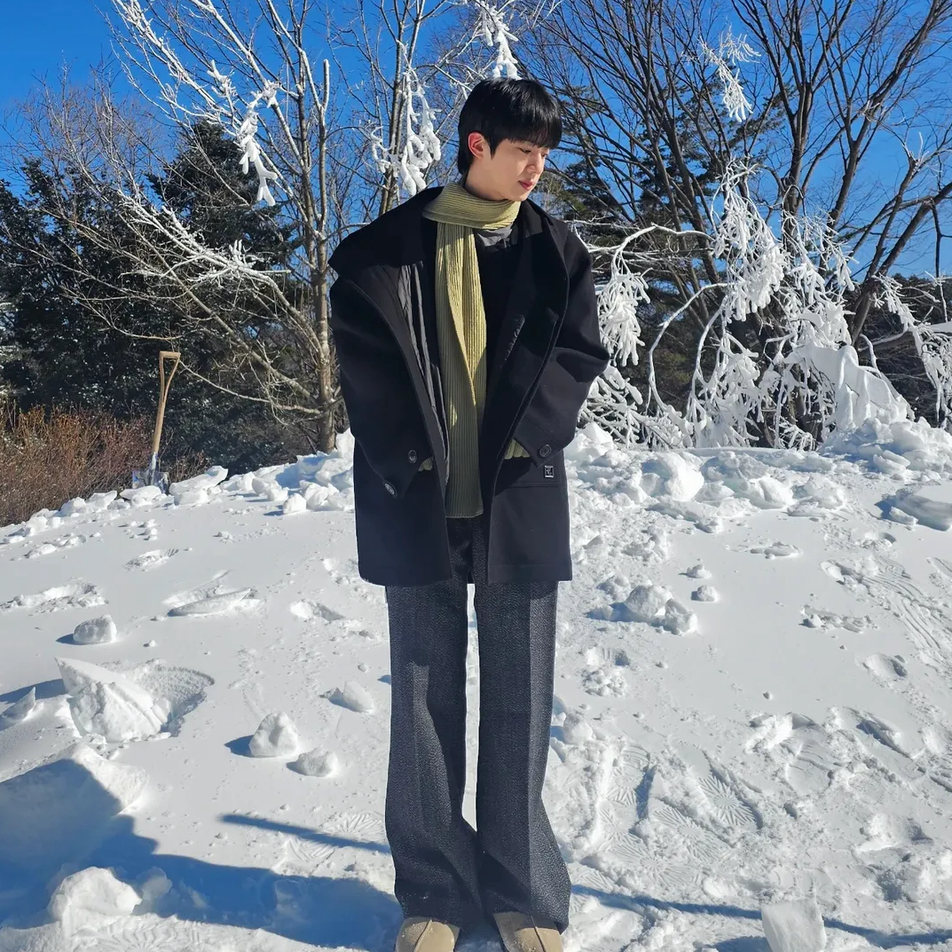 진 (방탄소년단)의 비하인드 컷