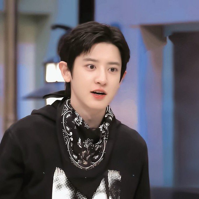 Foto aktivitas terbaru Chanyeol (EXO)