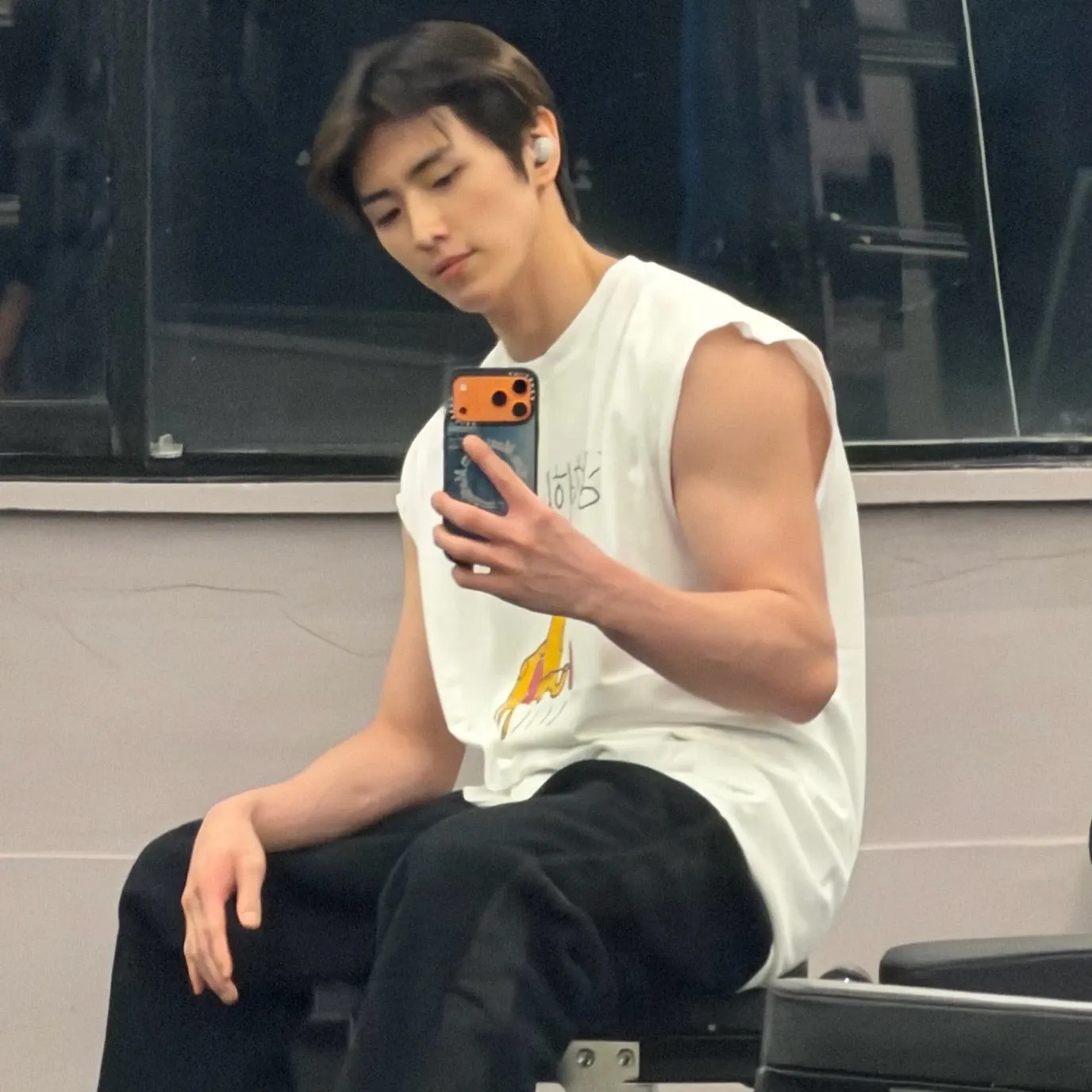 Behind-the-scenes cut of Yonghee (CIX)