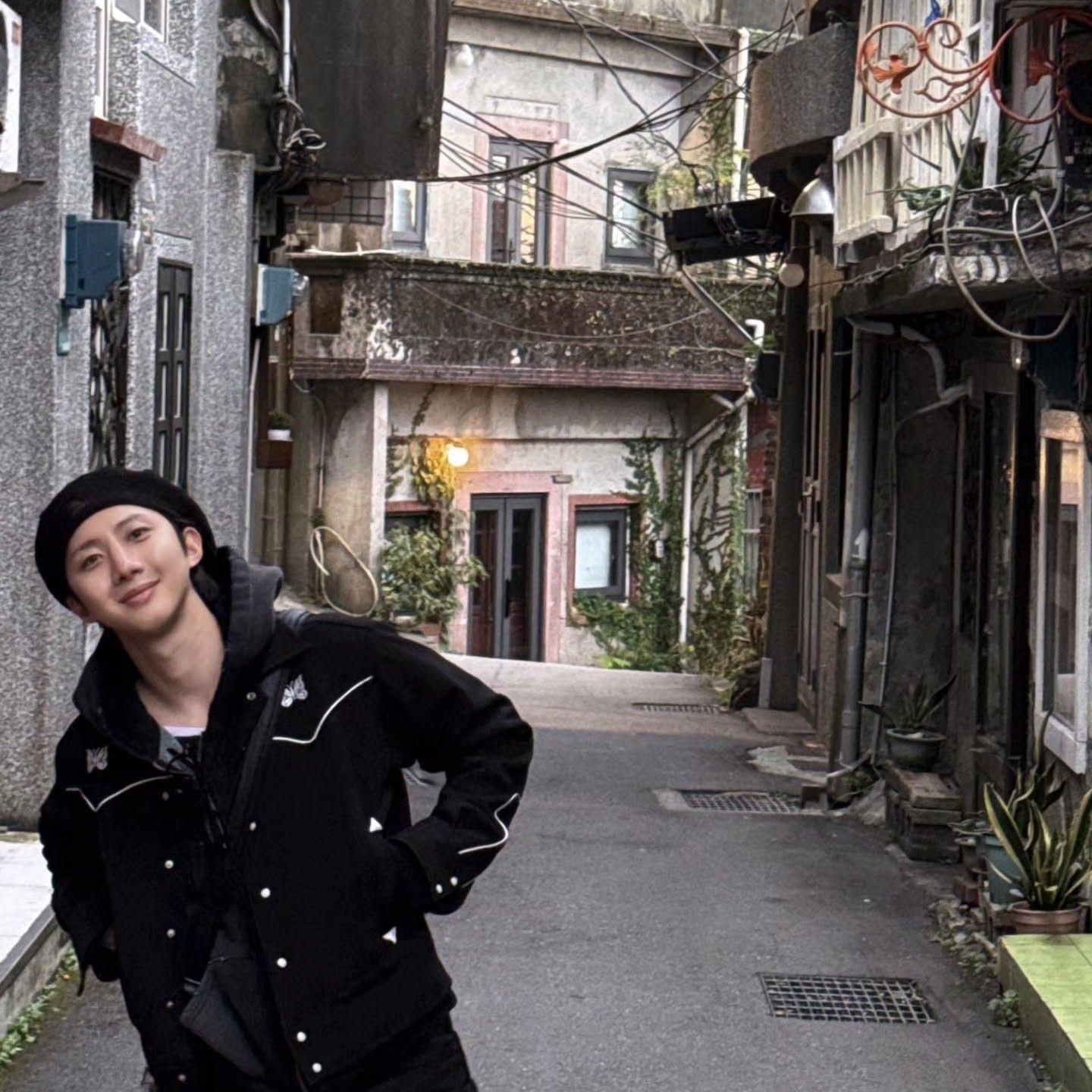 Recent activity shot of Hui (PENTAGON)