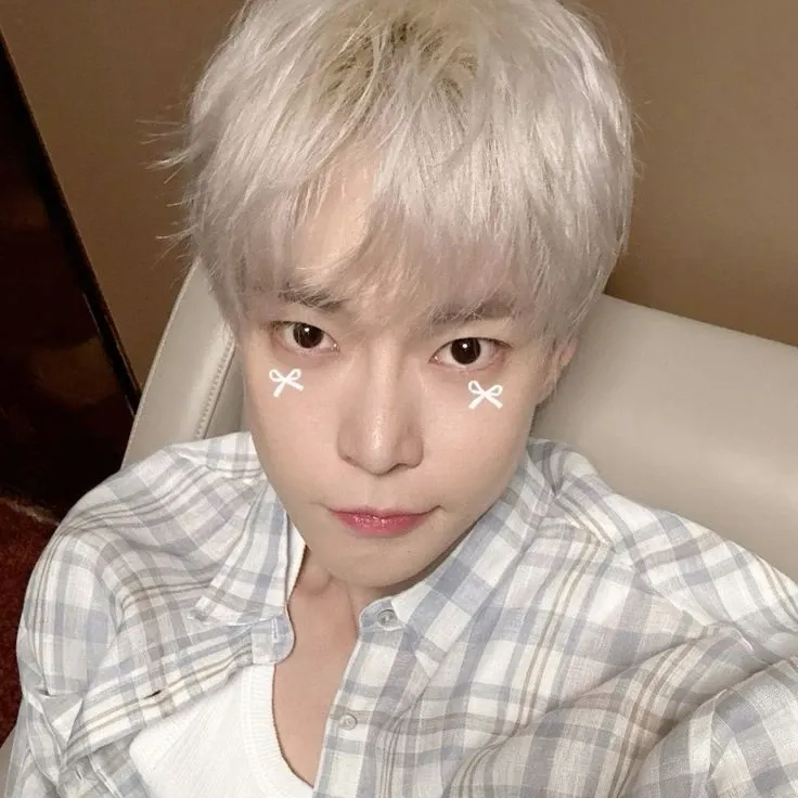 ドヨン (NCT 127)の舞台裏ショット