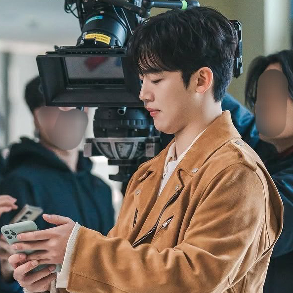 Behind-the-scenes cut of Kim Yohan (WEi)