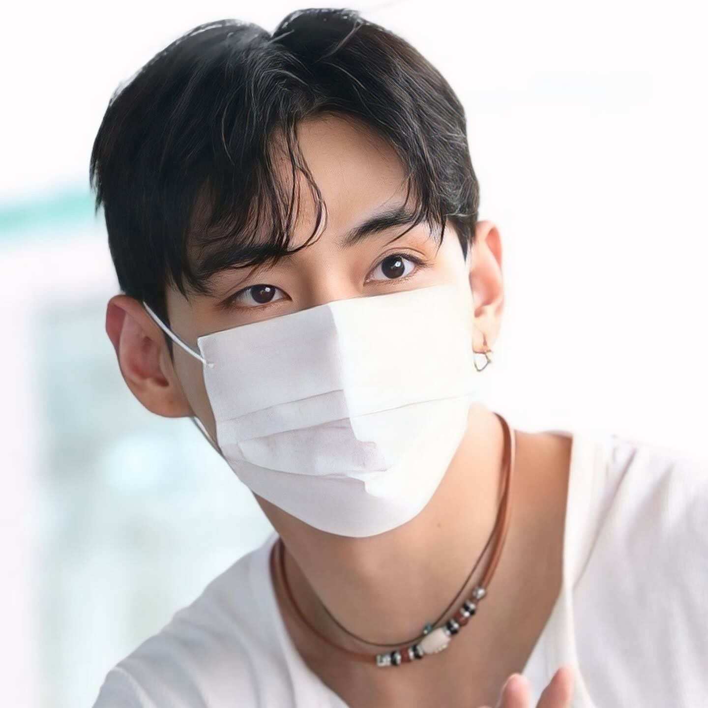 뷔 (방탄소년단) 최근 활동샷