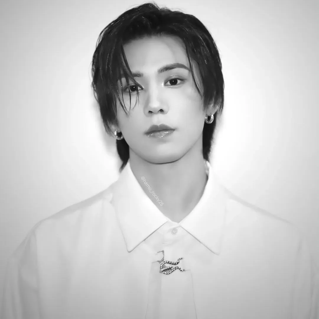 A moment captured by Rocky's fan