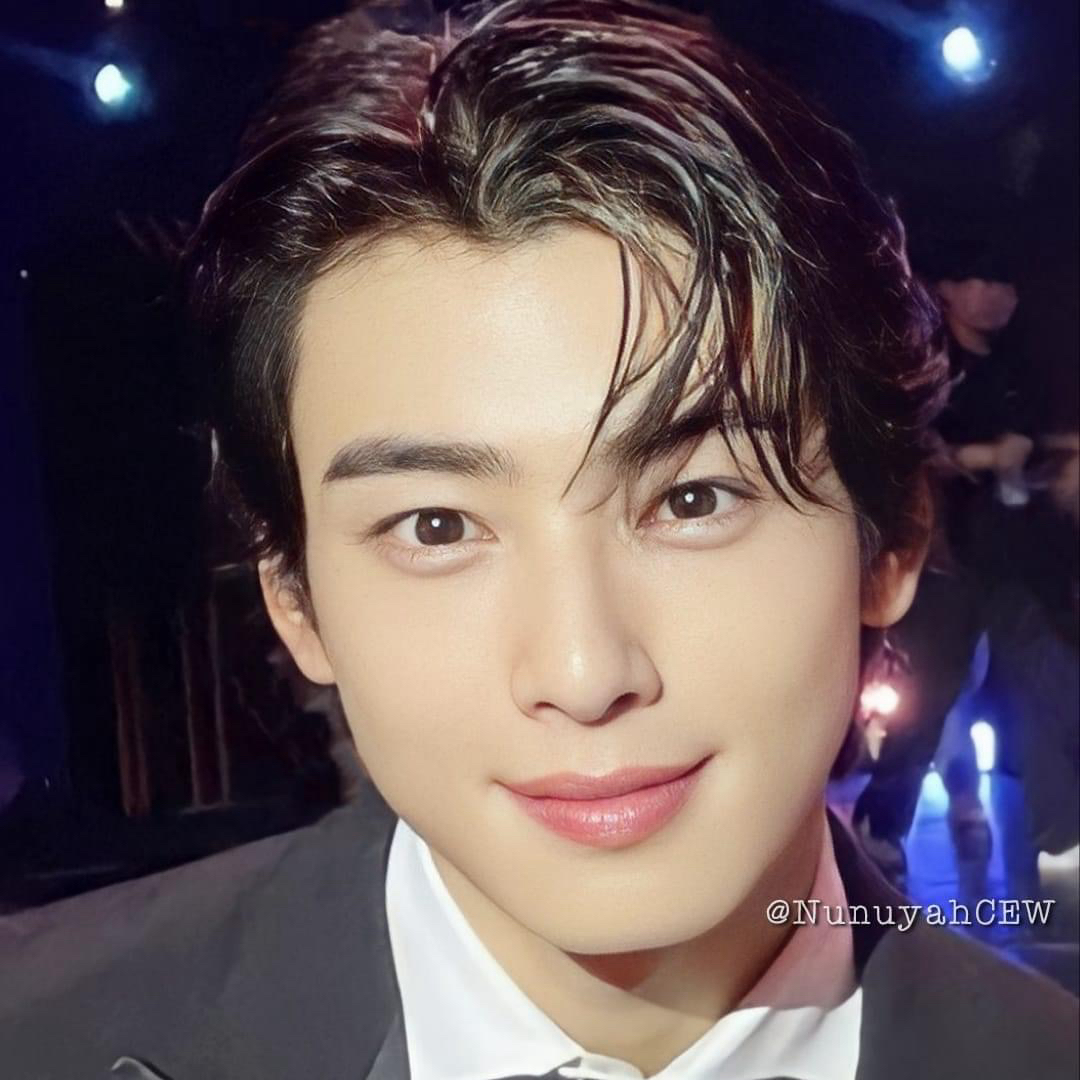 A moment captured by Eunwoo (ASTRO)'s fan