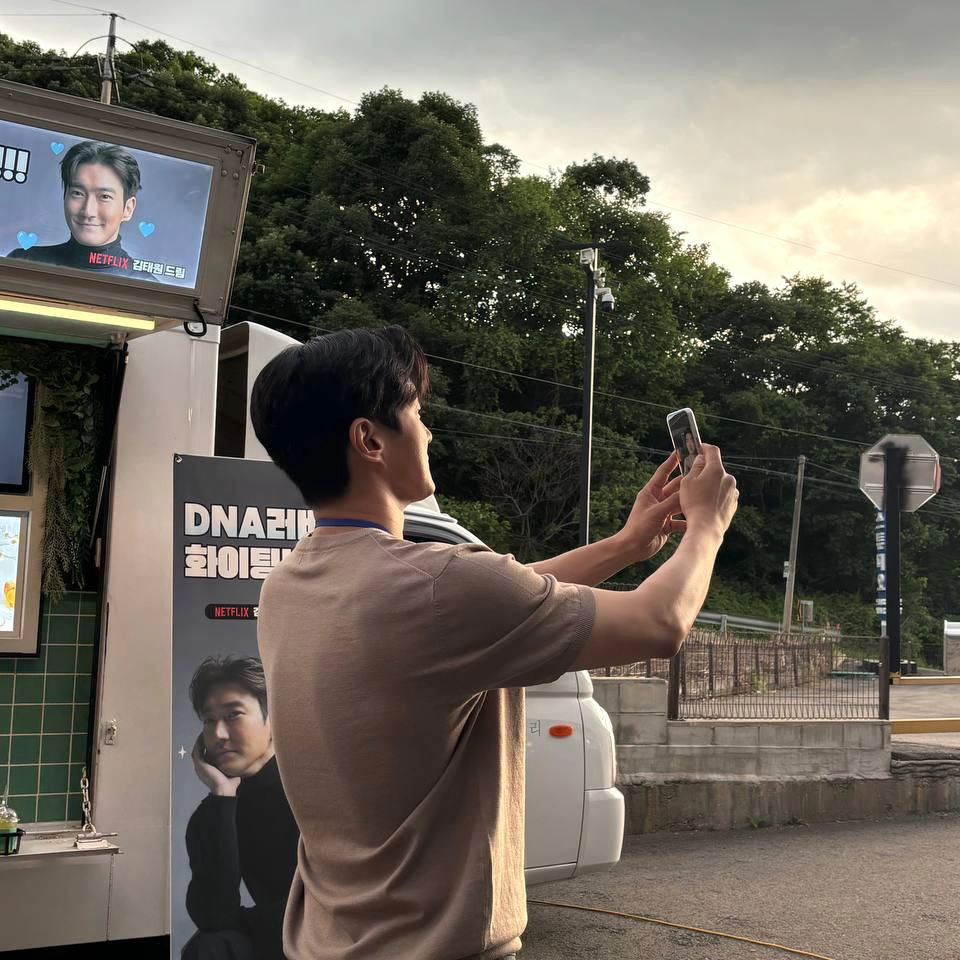 Recent activity shot of Siwon (Super Junior)