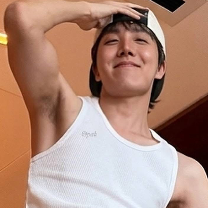 Foto terbaru j-hope (BTS)