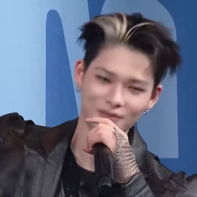 NI-KI (ENHYPEN)的最新照片