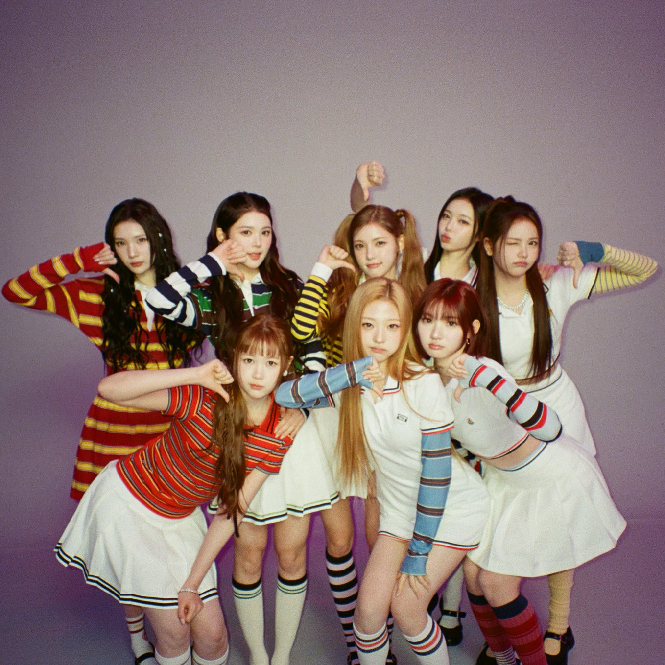 A moment captured by Hearts2Hearts's fan