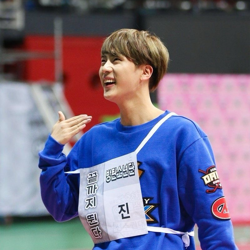 Foto aktivitas terbaru Jin (BTS)