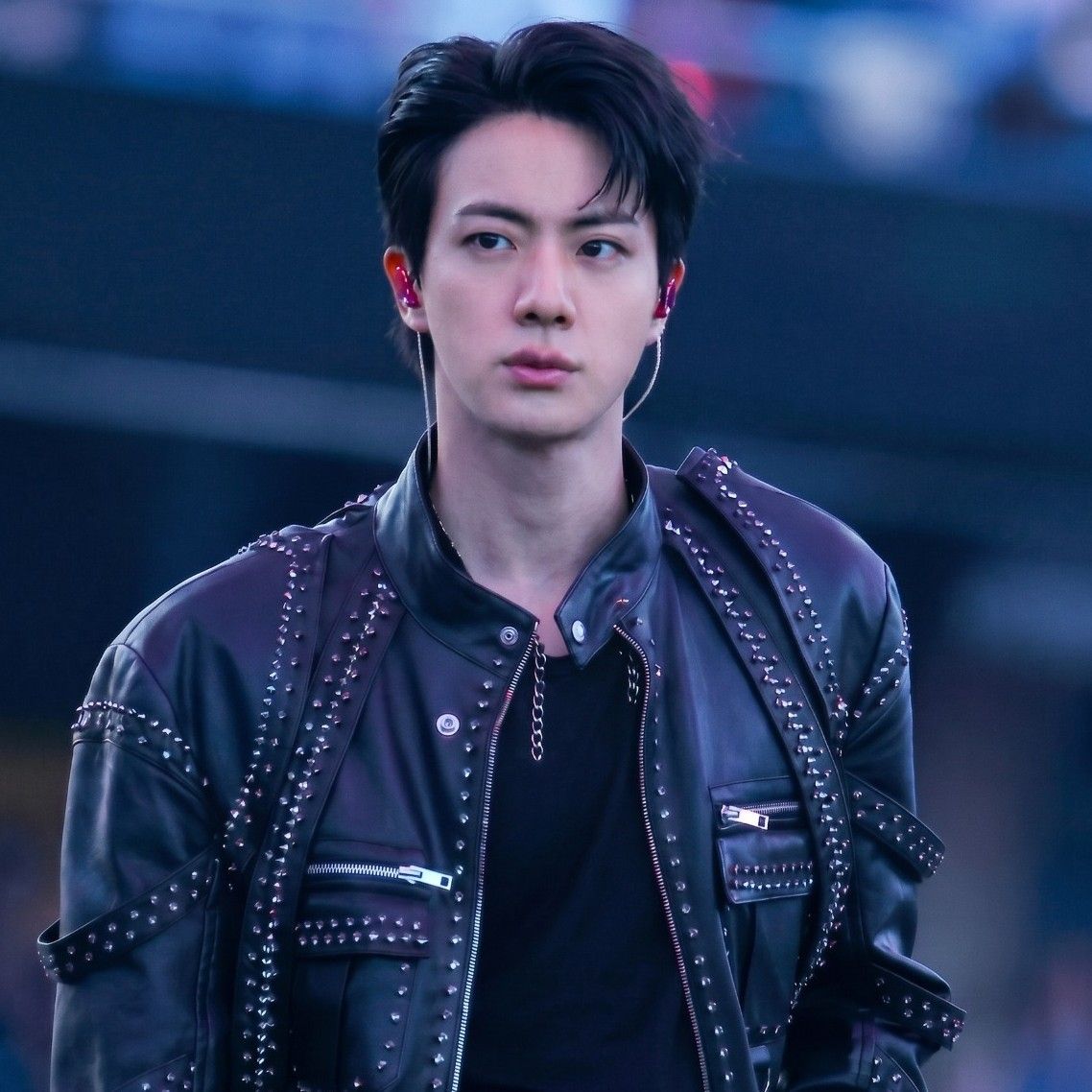 Foto aktivitas terbaru Jin (BTS)