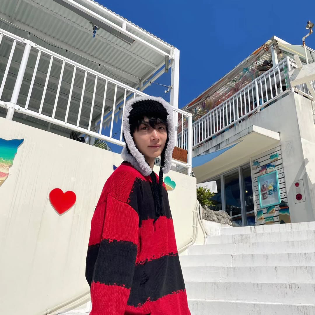 Latest photo of Jeonghan (SEVENTEEN)