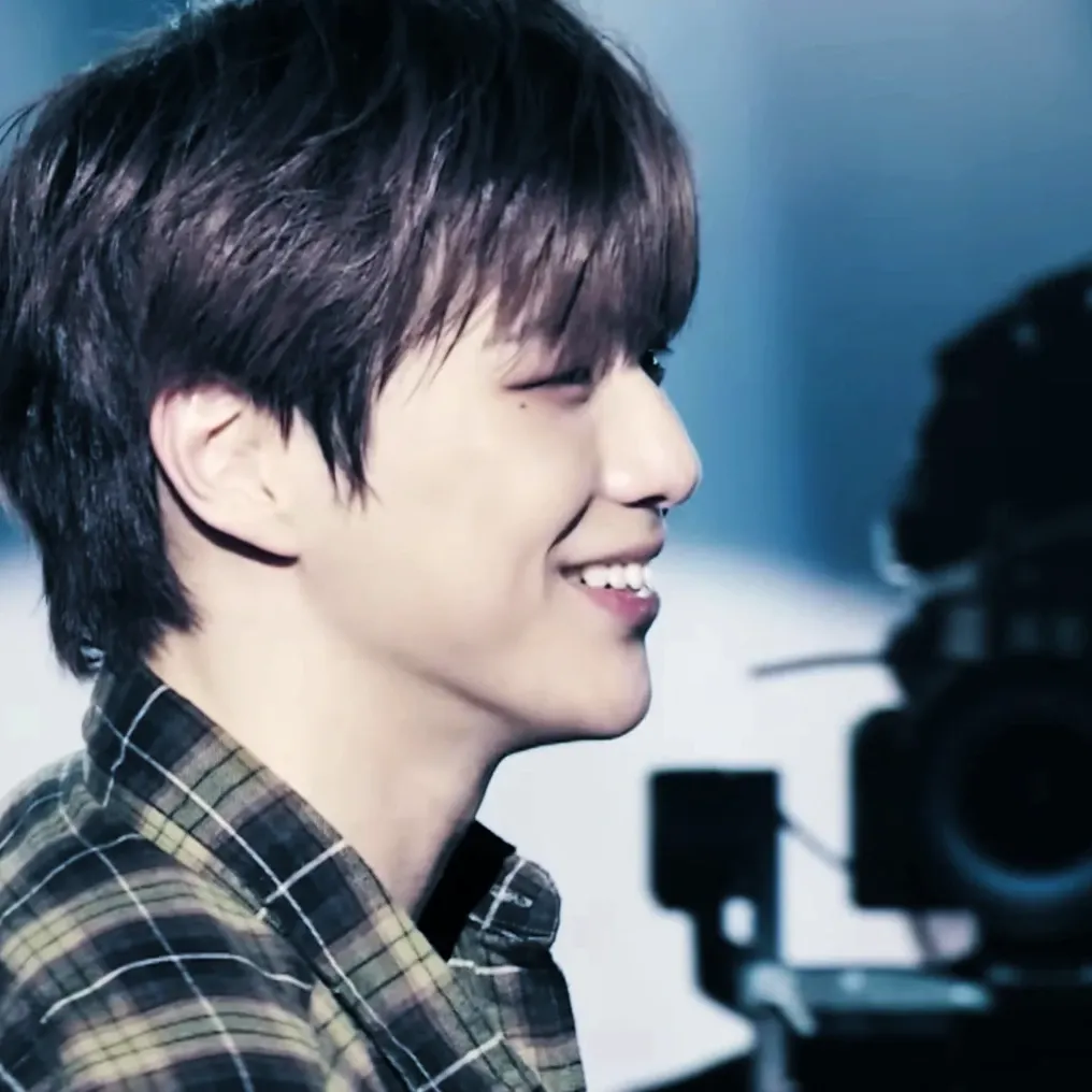 Latest photo of Kang Daniel