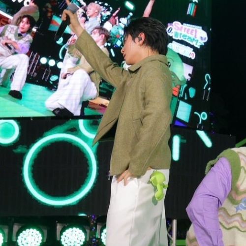 A moment captured by LYKN's fan