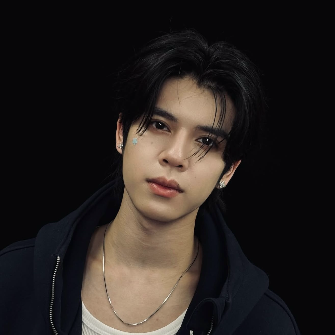 Behind-the-scenes cut of DORN (NexT1DE)