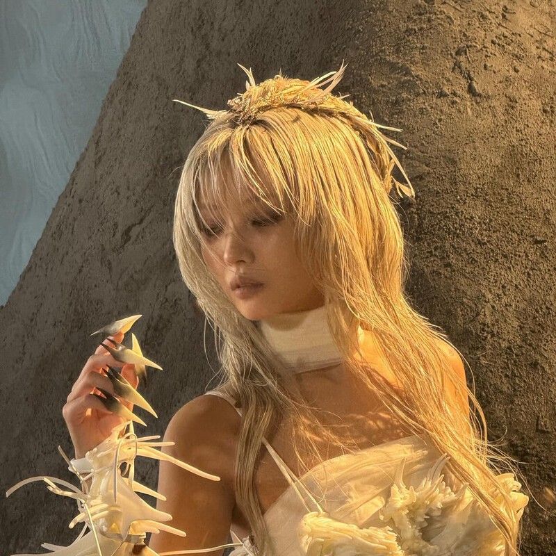 Behind-the-scenes cut of Soyeon (i-dle)