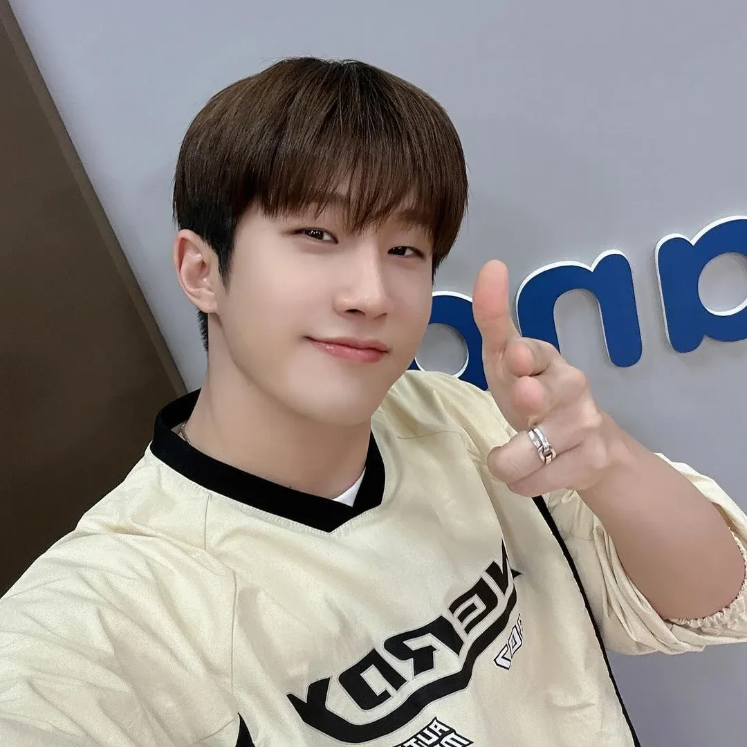 Behind-the-scenes cut of Jinjin (ASTRO)