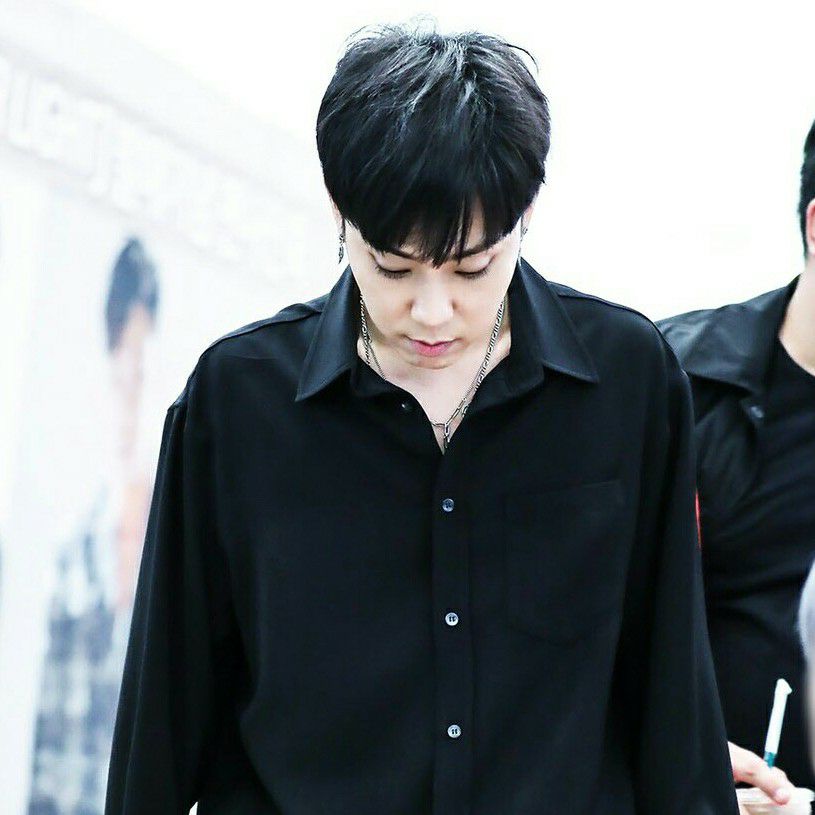 Behind-the-scenes cut of Eun Jiwon (SECHSKIES)