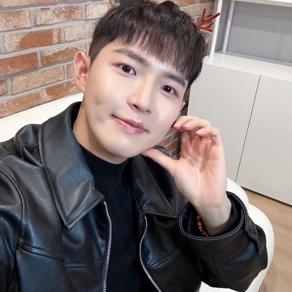 Recent activity shot of Kim Jaehwan