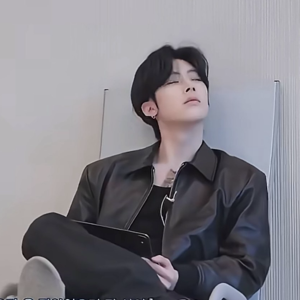 Behind-the-scenes cut of Ricky (ZEROBASEONE)