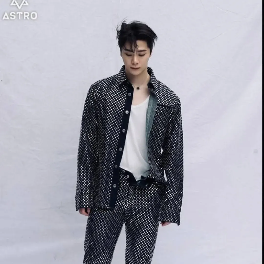 Latest photo of Moonbin (ASTRO)