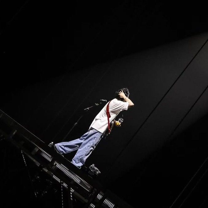 Latest photo of SUGA (BTS)