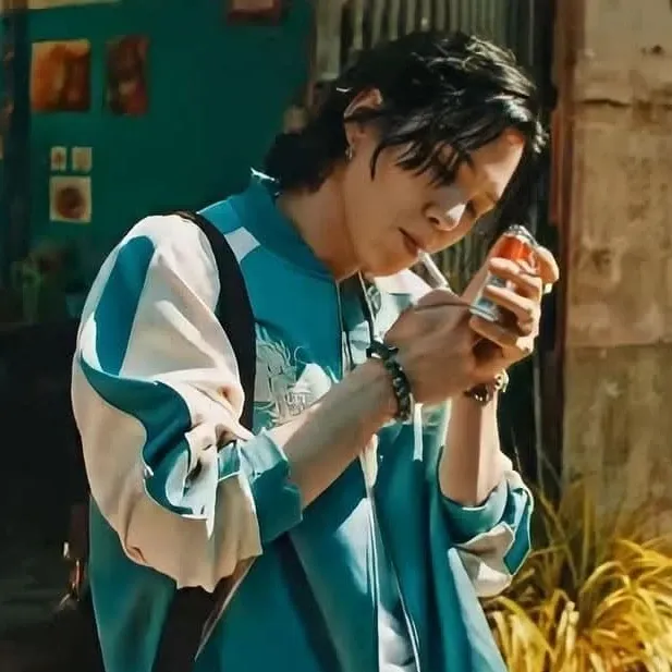 Foto terbaru SUGA (BTS)