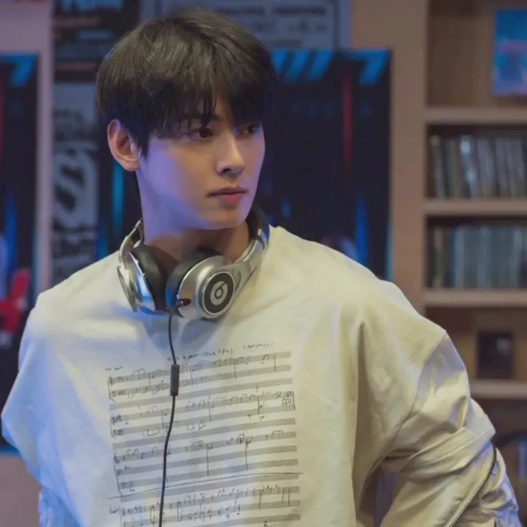 A moment captured by Eunwoo (ASTRO)'s fan