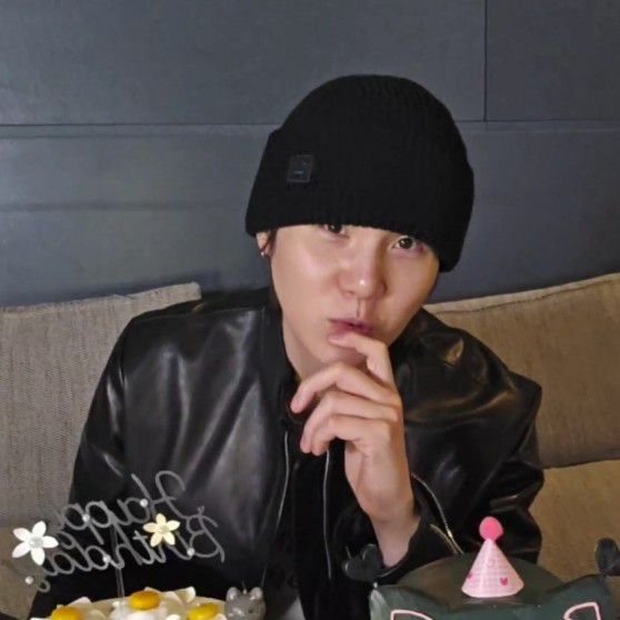 Behind-the-scenes cut of SUGA (BTS)