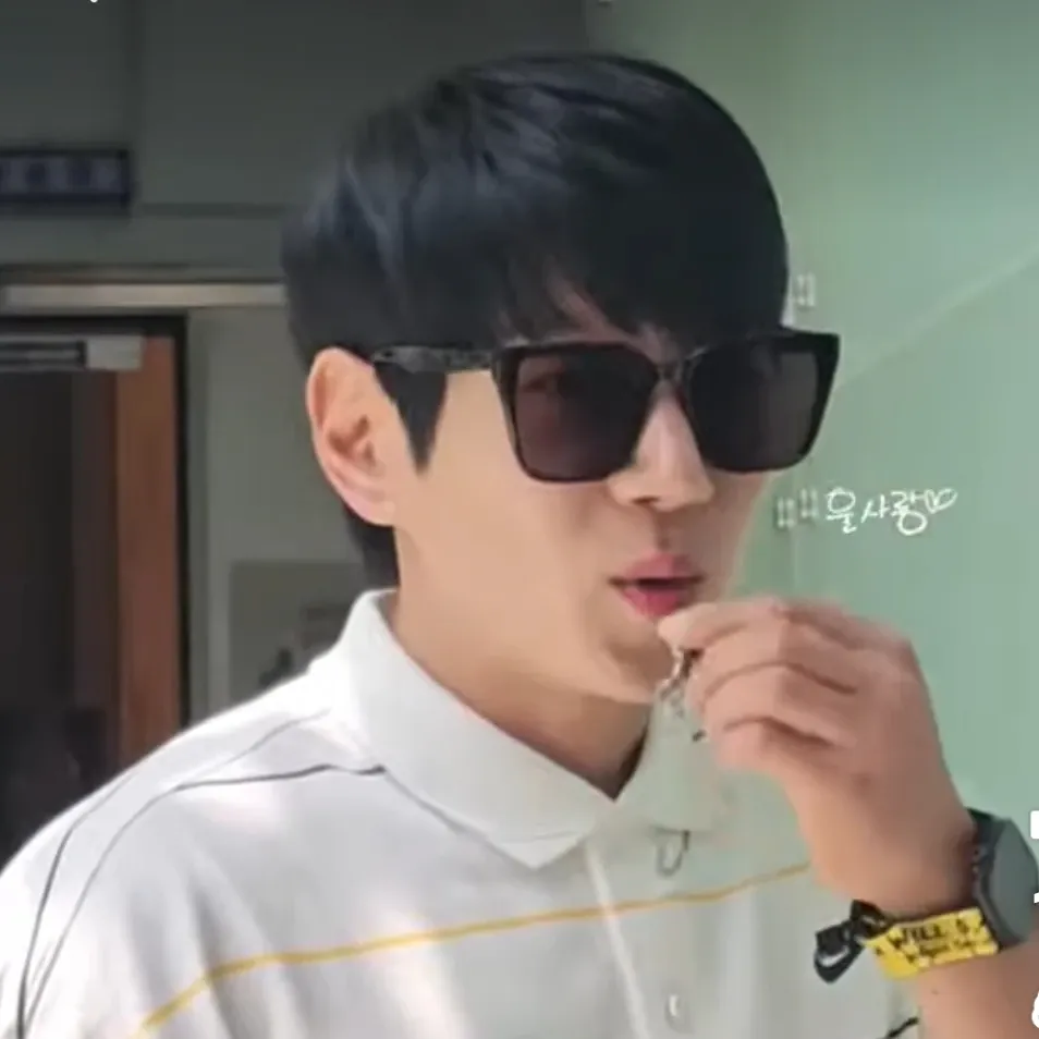 Latest photo of Hwang Chiyeol