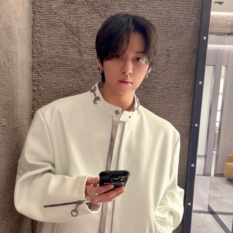 Recent activity shot of Lee Know (Stray Kids)