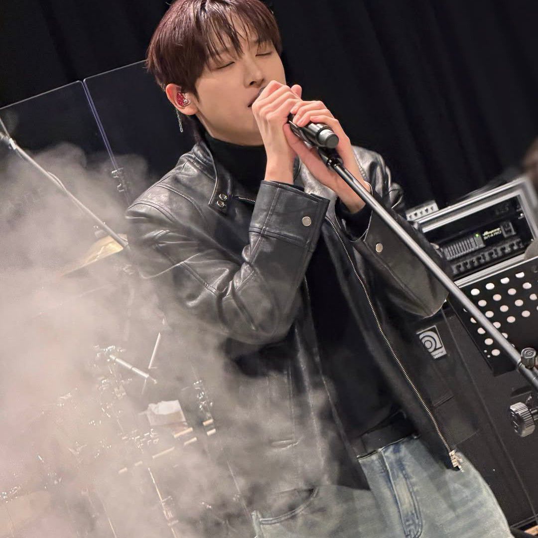 Behind-the-scenes cut of Inseong (SF9)