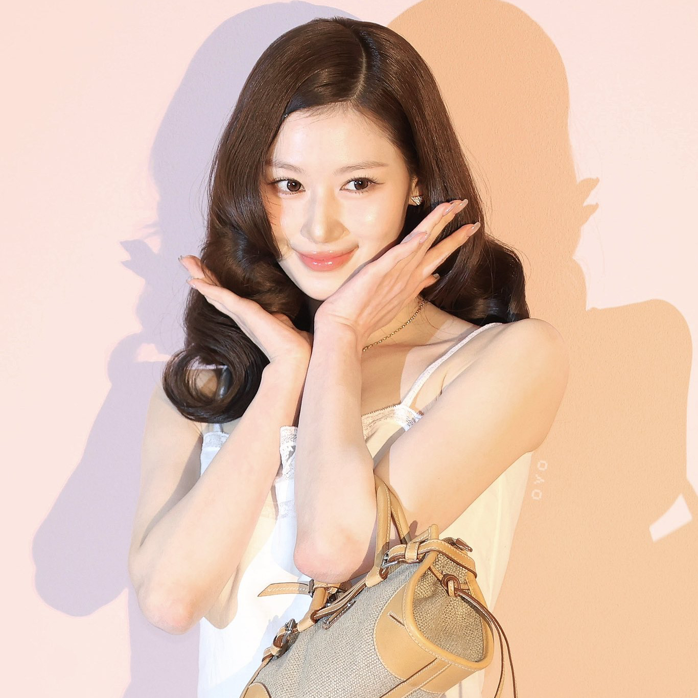 Foto terbaru Sana (TWICE)