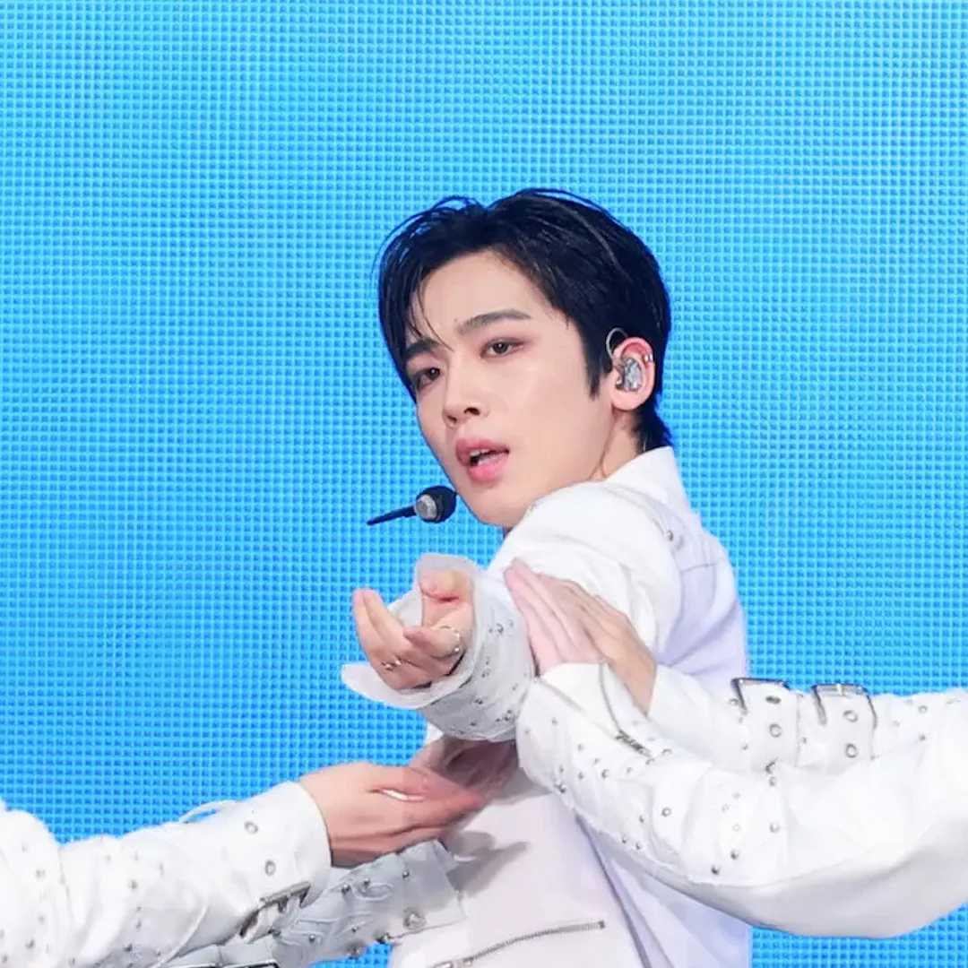 Behind-the-scenes cut of Kim Yohan (WEi)