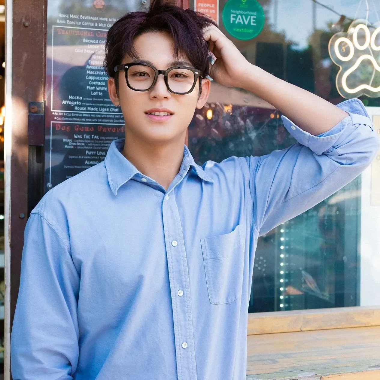 A moment captured by Mingyu (SEVENTEEN)'s fan