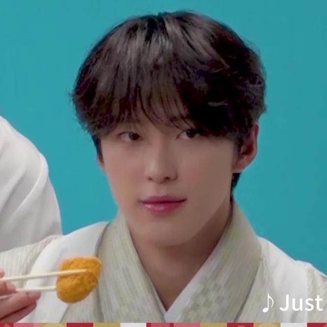 Recent activity shot of Kono Junki (JO1)