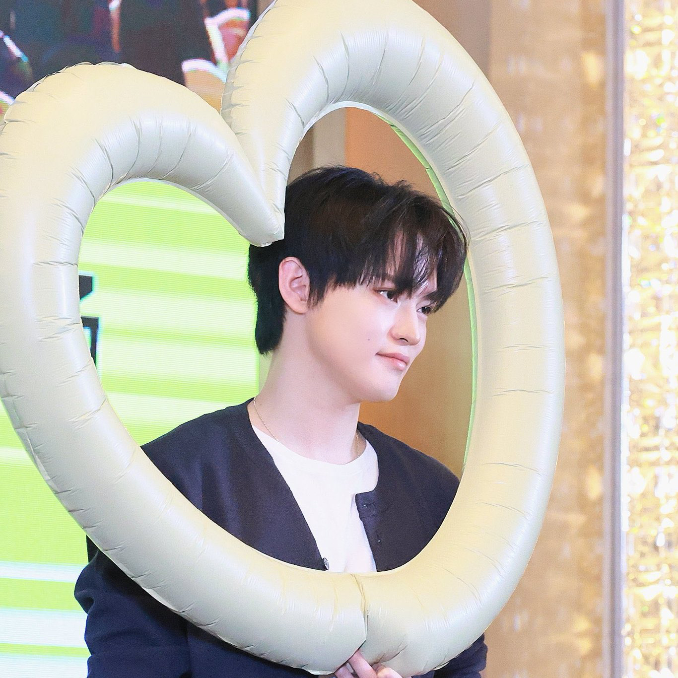 Behind-the-scenes cut of Chenle (NCT DREAM)