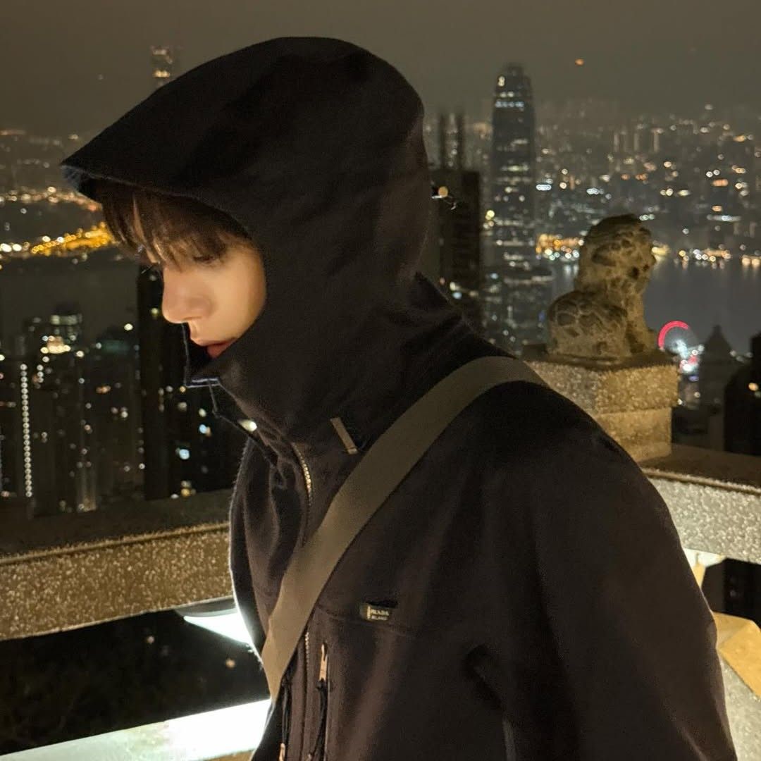 Latest photo of Joshua (SEVENTEEN)