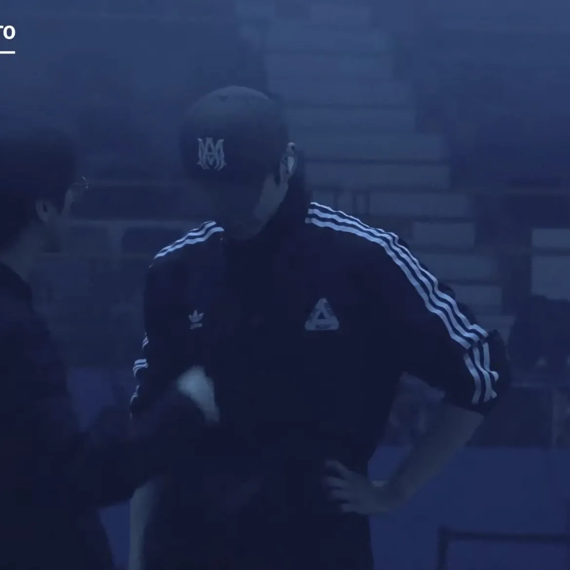 강다니엘의 비하인드 컷