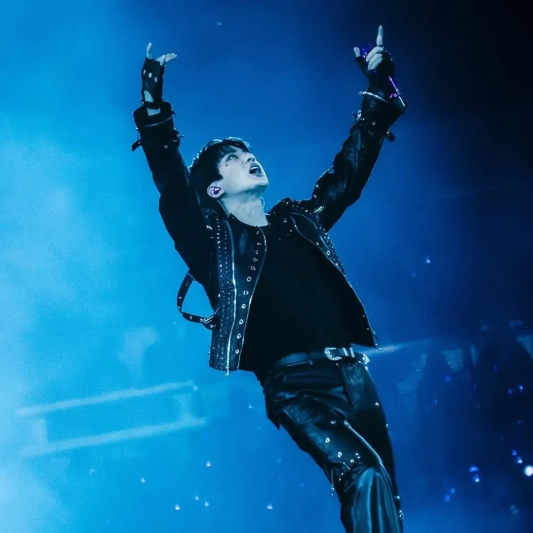 Foto aktivitas terbaru Jin (BTS)