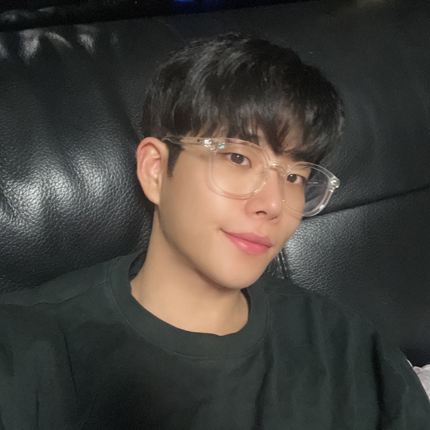 A moment captured by MJ (ASTRO)'s fan