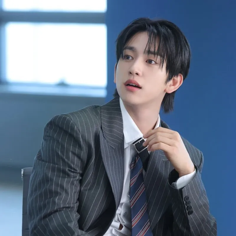 A moment captured by Jinyoung (GOT7)'s fan