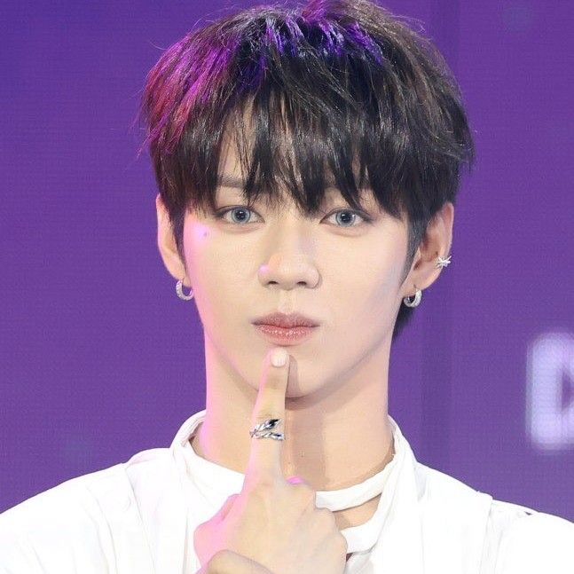 Behind-the-scenes cut of JL (AHOF)