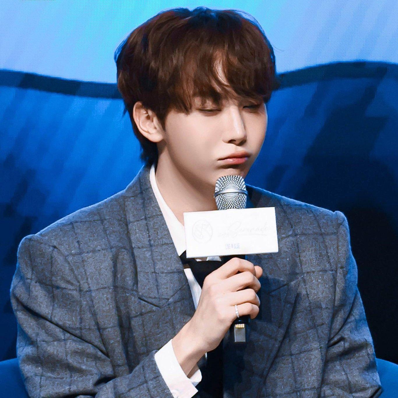 A moment captured by Seungkwan (SEVENTEEN)'s fan