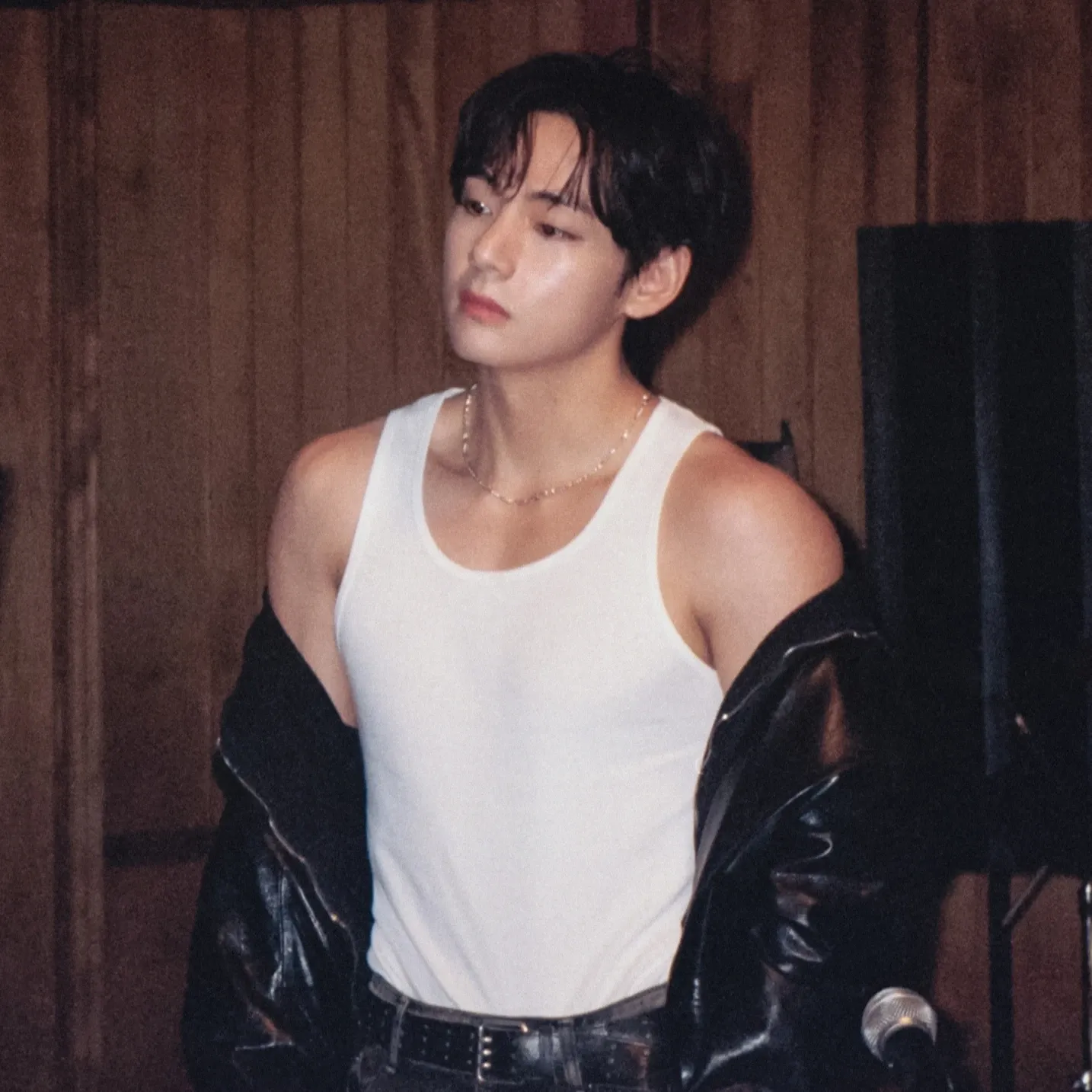 V (防弹少年团)的最新活动照片