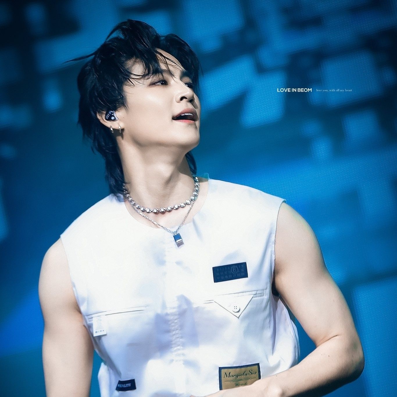 Latest photo of JAY B (GOT7)