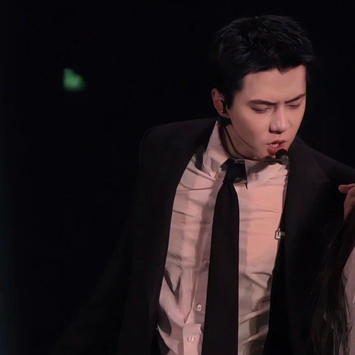 세훈 (EXO)의 최신 사진