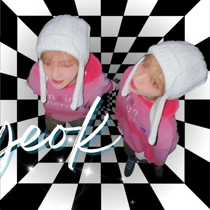 Behind-the-scenes cut of Junhyeok (TNX)