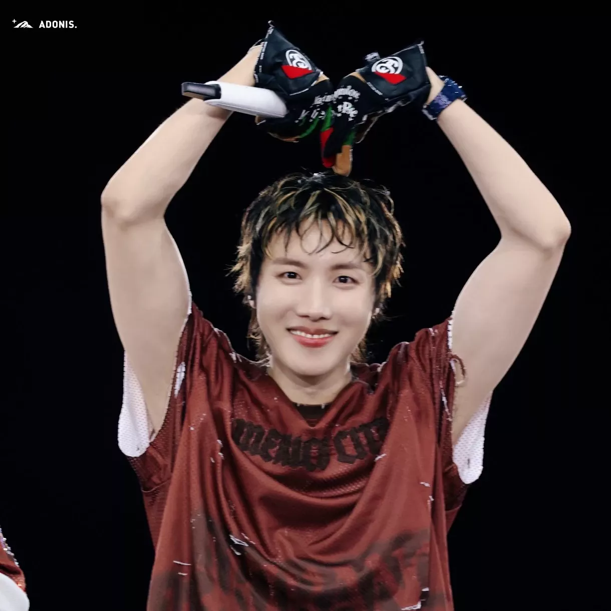 Foto terbaru j-hope (BTS)
