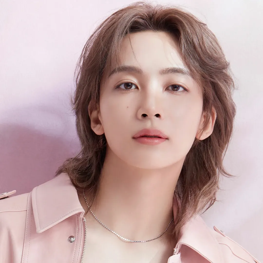 Latest photo of Jeonghan (SEVENTEEN)
